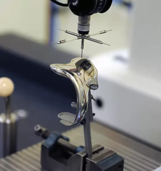 Precision-Mold-Machining.png.pagespeed.ce.Cqxvhry7eO